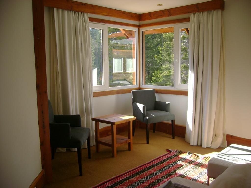 Hosteria Isla Victoria Lodge Exterior photo